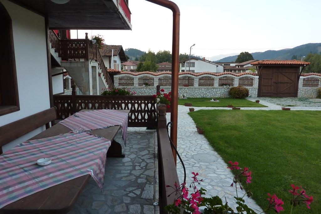 Guest House H Dzhogolanov Koprivsjtitsa Exteriör bild